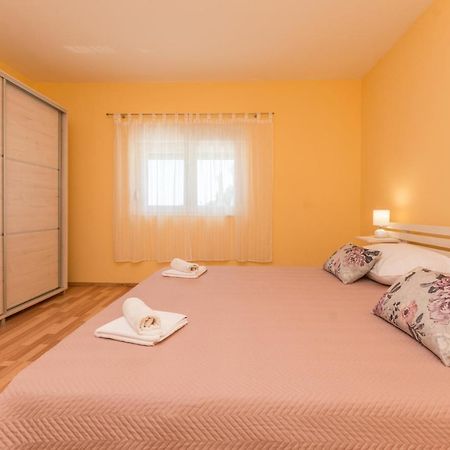 Poolincluded - Holiday Home Maslina Lisane Ostrovicke Экстерьер фото